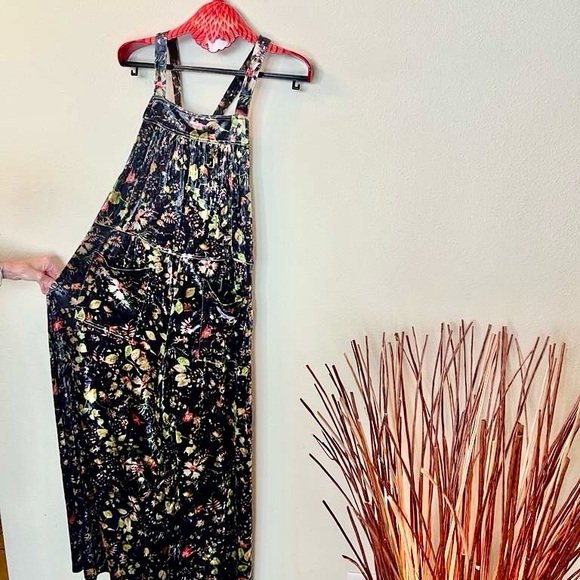 Natural Life Dakota Floral Jumpsuit with Black and Yellow Accents - Picture 5 of 11